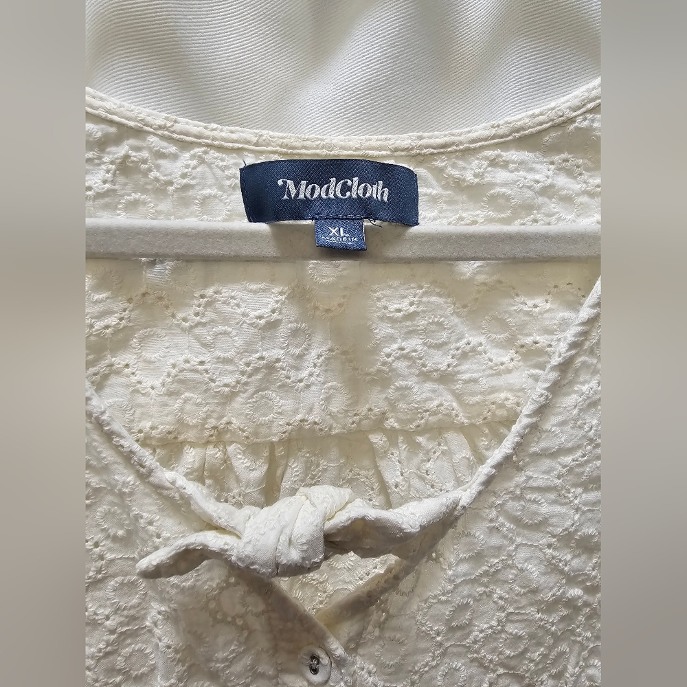 Modcloth‎ cream button front puff sleeve cotton floral eyelet top XL - Picture 6 of 9